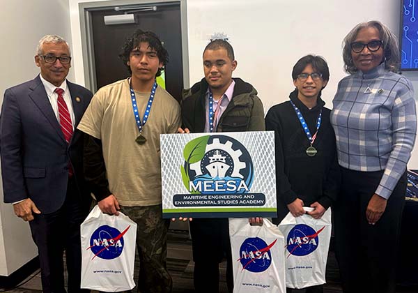 MEESA students pictured with Congressman Bobby Scott and School Board Chair Dr. Terri Best.